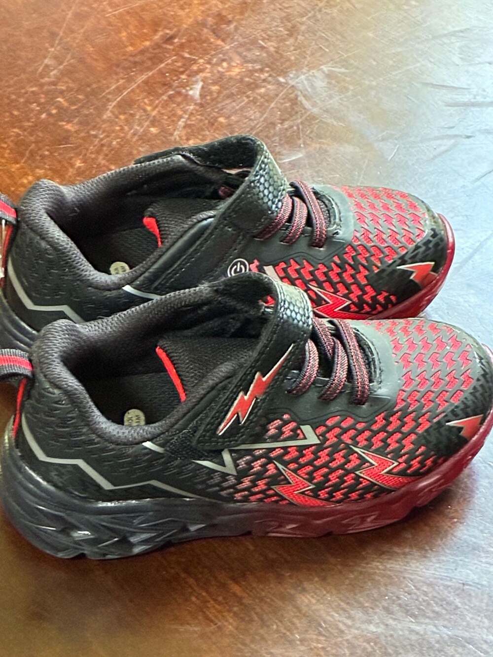 Athletic Works Little Boys Lightning Bolt Light-up Play Sneakers, Size 11